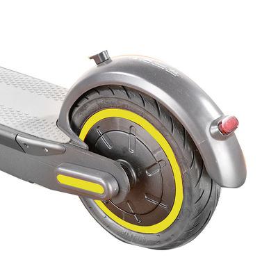 แบตเตอรี่ลิเธียมอลูมิเนียมสกู๊ตเตอร์ไฟฟ้า 30 กม. / ชม. สกู๊ตเตอร์ไฟฟ้าสำหรับผู้ใหญ่